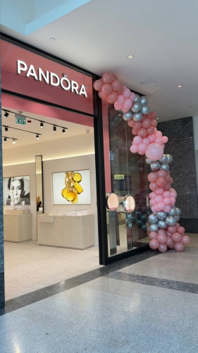PANDORA Gənclik Mall-da yenilənmiş konseptual mağazası ilə fəaliyyətini davam etdirir